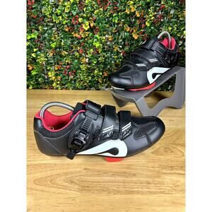 Pelaton Cycling Shoes 3 Bolt Cleat Compatibility Black Red Bred Womens 40, US 10